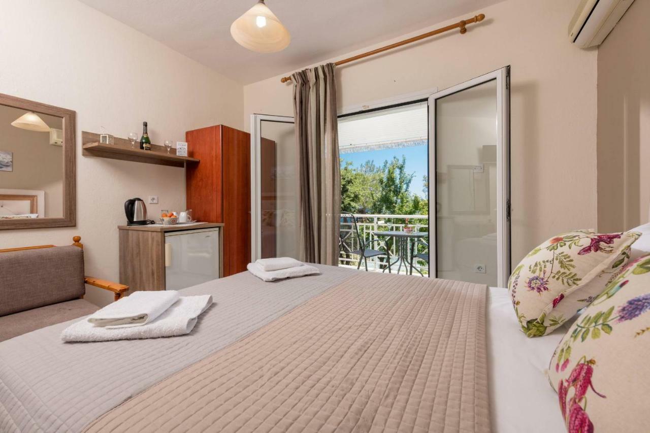 Pension Giannis Αdults Only Koinira Ngoại thất bức ảnh