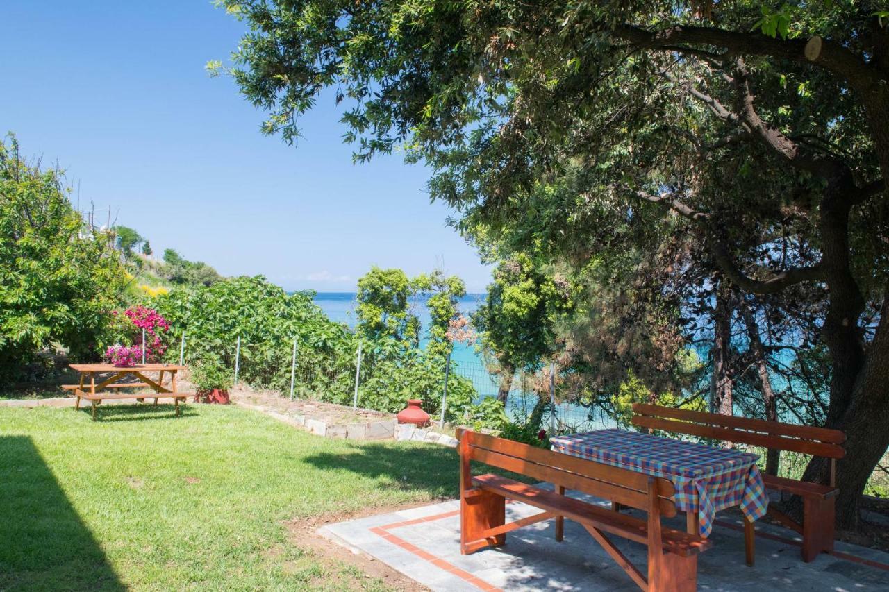 Pension Giannis Αdults Only Koinira Ngoại thất bức ảnh
