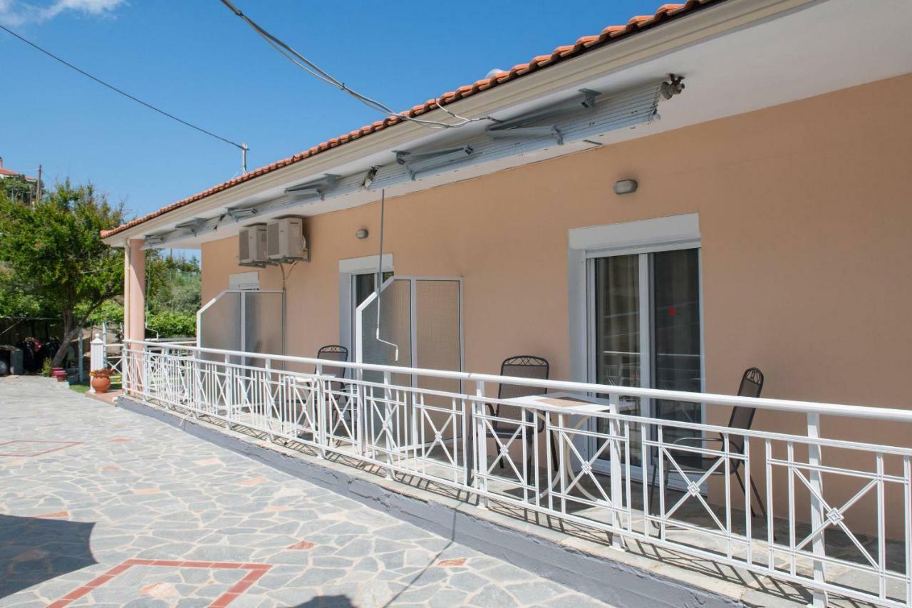 Pension Giannis Αdults Only Koinira Ngoại thất bức ảnh
