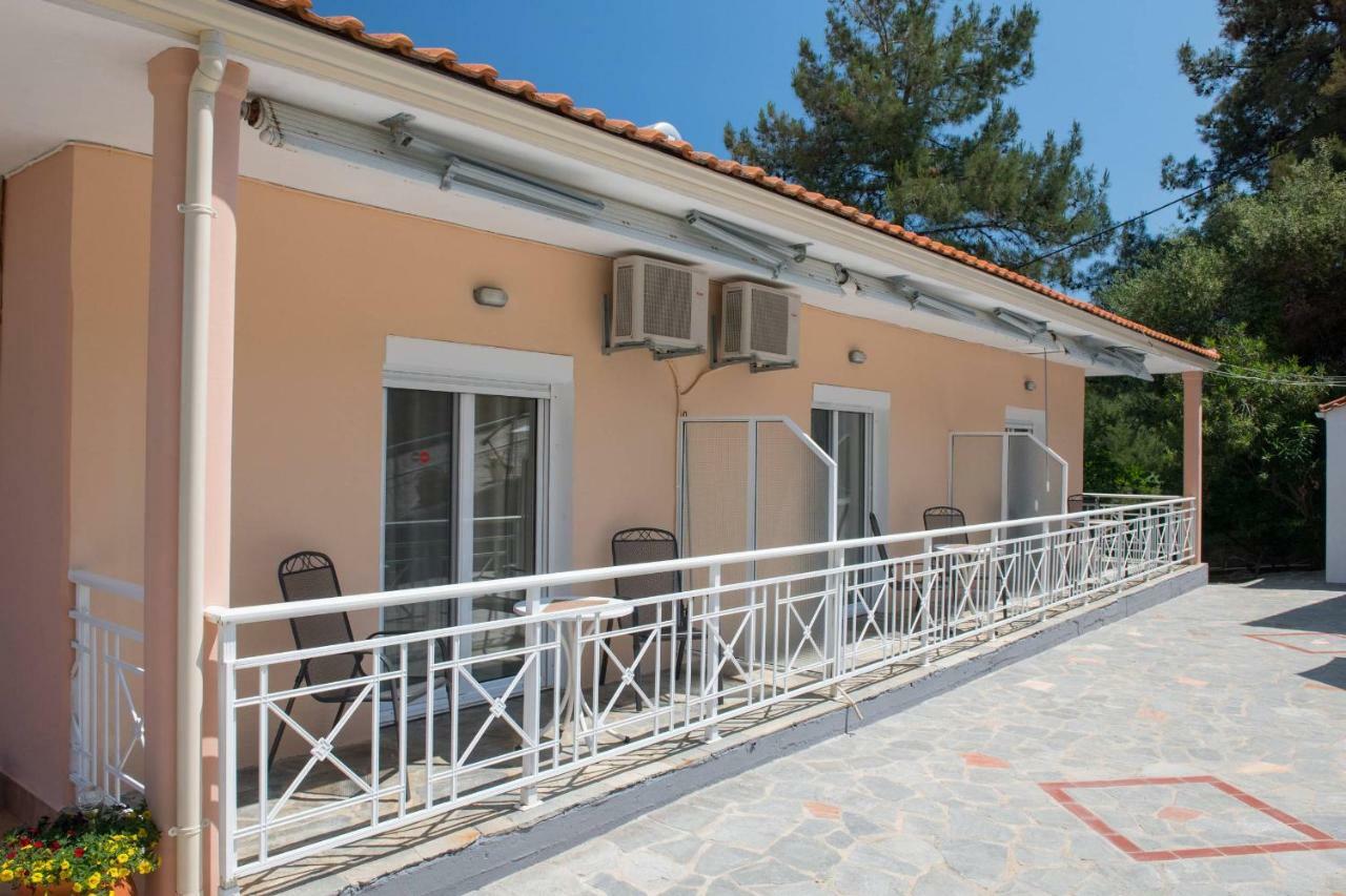 Pension Giannis Αdults Only Koinira Ngoại thất bức ảnh